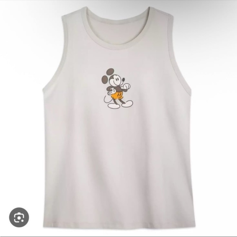 MICKEY AND FRIENDS GENUINE
MOUSEWEAR WHITE GRAPHIC TANK TOP
XSMALL NWT MERCH